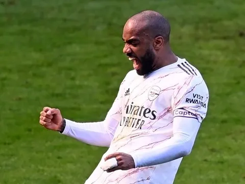 Sao Arsenal được "rao bán" cho Barcelona