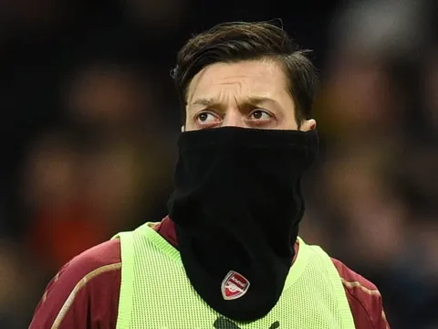 "Cậu ta khinh thường đồng đội Arsenal và quá được nuông chiều"