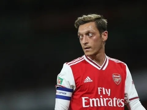 Mesut Ozil mất chỗ đứng chỉ vì Arsenal đang 'biến chất'
