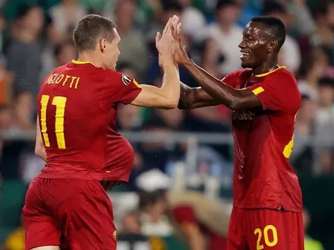 VAR lên tiếng, Mourinho níu giữ hy vọng ở Europa League