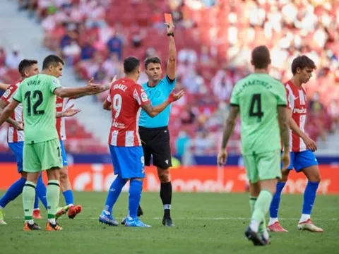 Felix bị đuổi, Atletico rơi điểm trước Bilbao