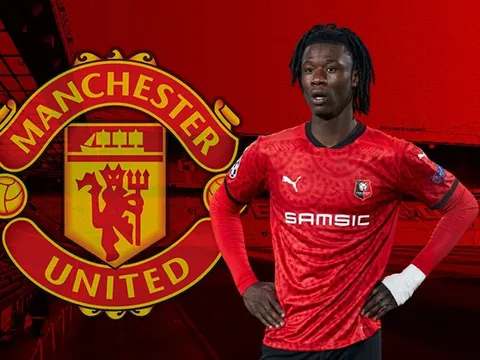 Ferdinand cảnh báo Man Utd không nên mua Camavinga