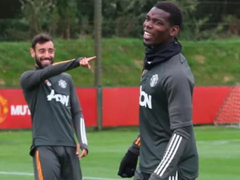 Fernandes & Pogba cười ha hả, tân binh thể hiện quyết tâm trên sân tập M.U
