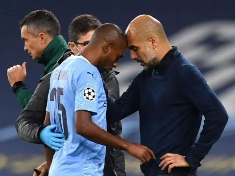 Thủ quân bất lực trước Vinicius, Pep tiết lộ điều bất ngờ