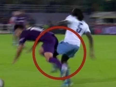 Thua đau, HLV Serie A nổi điên: 'Ít nhất sao không kiểm tra VAR tình huống đó?'