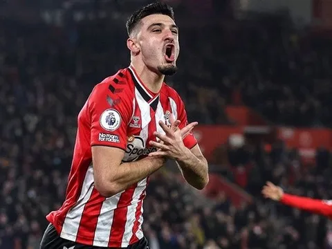 CĐV Chelsea: "Một siêu tiền đạo"