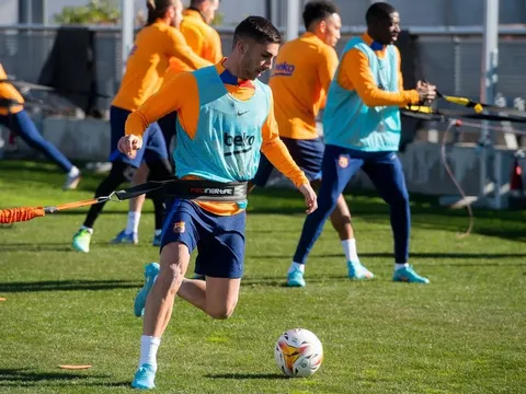 Aubameyang đã có buổi tập đầu tiên cùng đội bóng mới