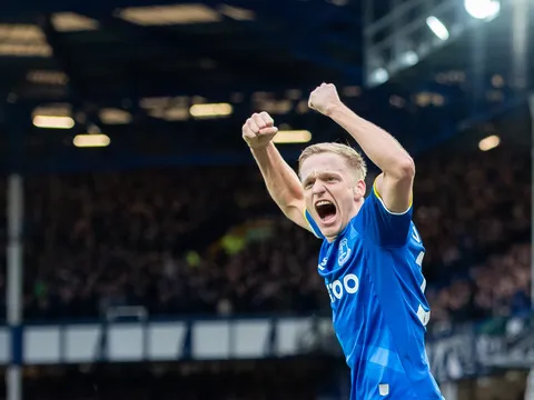Van de Beek: 'Tôi có chút mệt mỏi khi chơi tròn trận'