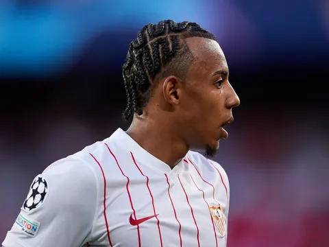 Chelsea tự tin ký hợp đồng với Jules Kounde bất chấp lệnh trừng phạt