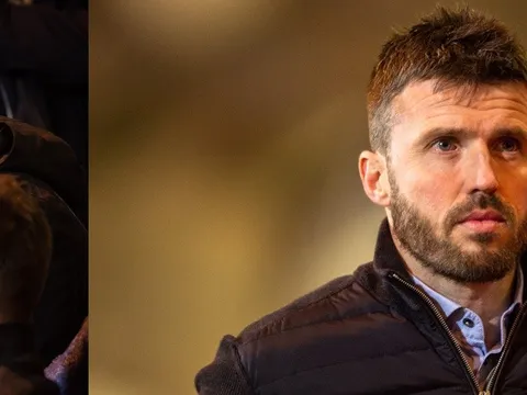 Solskjaer cười tươi bên Carrick trong ngày M.U sẩy chân