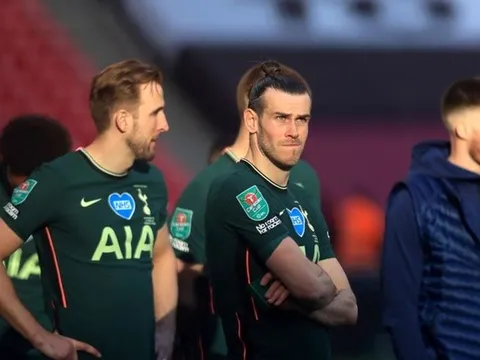 CHOÁNG! Tottenham thua đau Man City, Mesut Ozil mỉa mai quá gắt