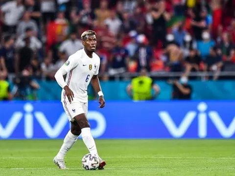 'Đó là vấn đề của Pogba'