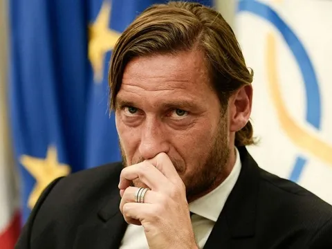 Totti sắp thành siêu 'cò', chọn thần đồng Inter làm khách hàng đầu tiên