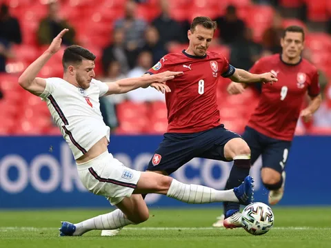 Frank Lampard ca ngợi mục tiêu từng chiêu mộ hụt khi còn dẫn dắt Chelsea
