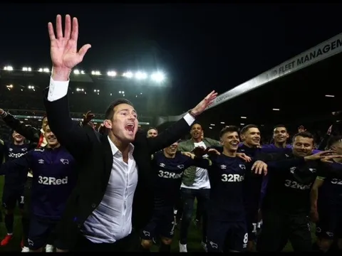 Frank Lampard, sau vực thẳm là làm lại từ đầu?