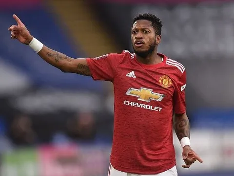 Fred 'dâng' bàn thắng cho Leicester, Solskjaer nói gì?