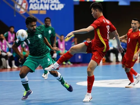 Thắng Saudi Arabia 3-1, tuyển futsal Việt Nam chiếm ngôi đầu bảng