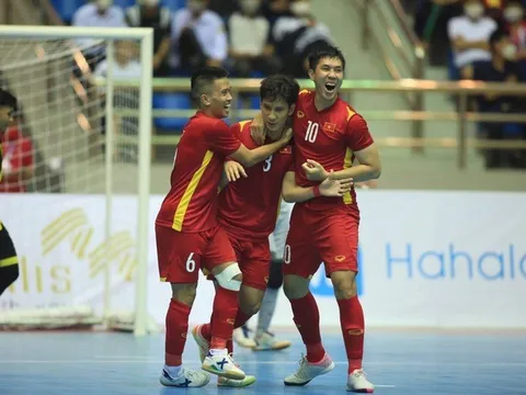 Thắng đậm Malaysia 7-1, tuyển Futsal Việt Nam dẫn đầu cuộc đua vô địch SEA Games 31