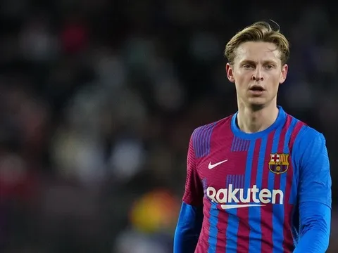 M.U tin De Jong chỉ đang đòi nợ bằng được Barca