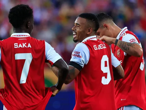 Cây đinh ba hủy diệt của Arsenal