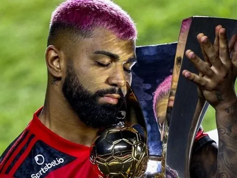 Chỉ vì 1 bữa tiệc, sự nghiệp của "sát thủ ghi 100 bàn sau 155 trận" tại trời Âu bị chôn vùi