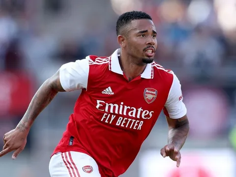 Gabriel Jesus ấn tượng với 2 đồng đội ở Arsenal