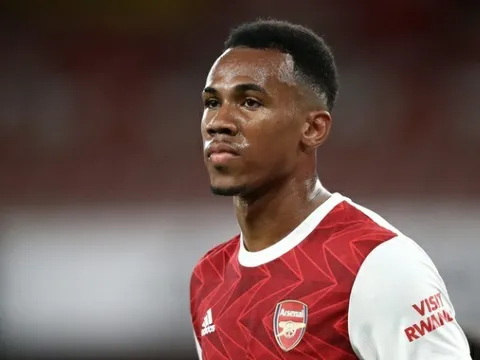 Fan Arsenal: "Đúng chất 'Trả góp FC', thế mới thấy giá Maguire trên trời"