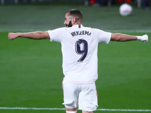 Gác Super League qua 1 bên, Real tái chiếm ngôi đầu La Liga bằng màn phục hận 10 phút
