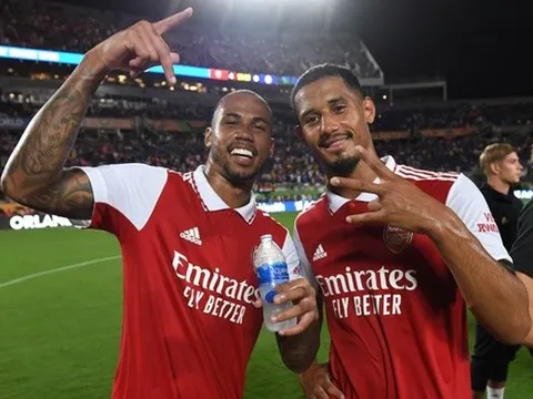Nhiều lần gây thót tim, Gallas đã đúng về 'điểm đen' Arsenal