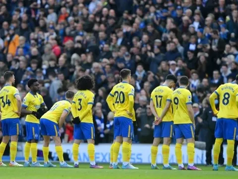 Gặp Liverpool, Brighton gây xúc động vì động thái hướng đến Ukraine
