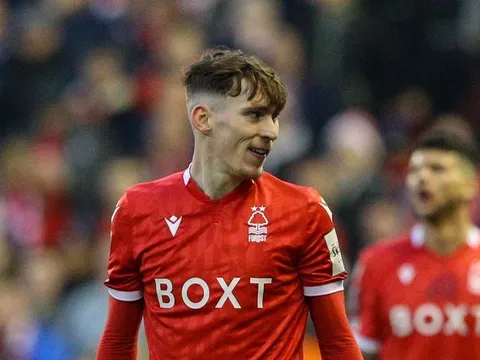 "Carrick mới" sẽ giúp Rangnick sớm quên đi Pogba