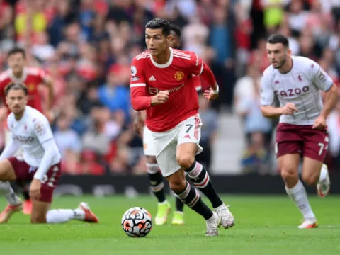 Gary Neville: "Có Ronaldo nhưng Man Utd cũng không thể vô địch"
