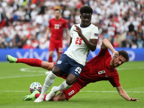 Gary Neville: "Có thể Saka sẽ không đá chính ở trận chung kết"