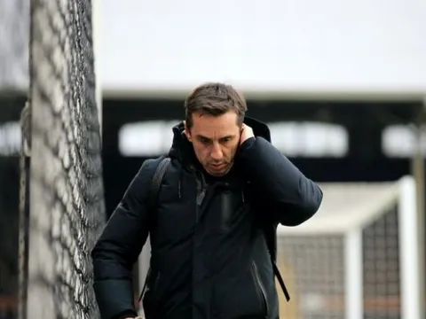 Gary Neville: "Tôi không hiểu sao Man Utd lại không mua cậu ấy"