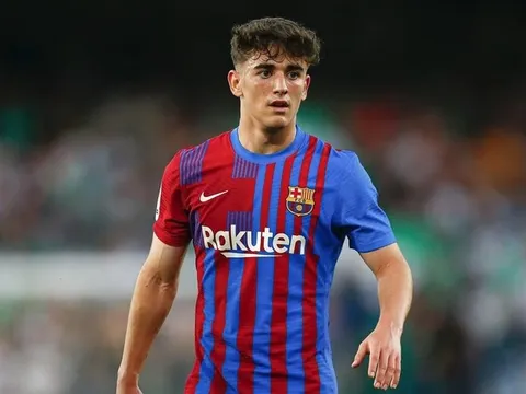 Gavi chịu bất công ở Barca