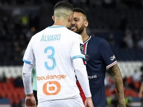 Gây hấn với Neymar, hậu vệ Marseille nhận về cơn ác mộng