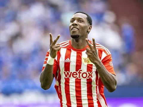 Sheraldo Becker: Nhân tố lạ dẫn đầu BXH Vua phá lưới Bundesliga