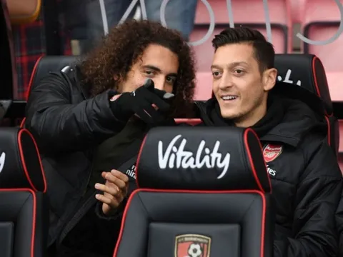 Arsenal trảm Guendouzi, Ozil lập tức "đá xoáy" Arteta