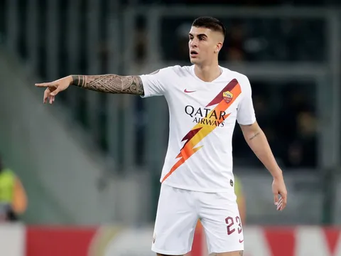 5 'báu vật' của Roma để Man Utd biến Smalling thành 'vật tế thần'