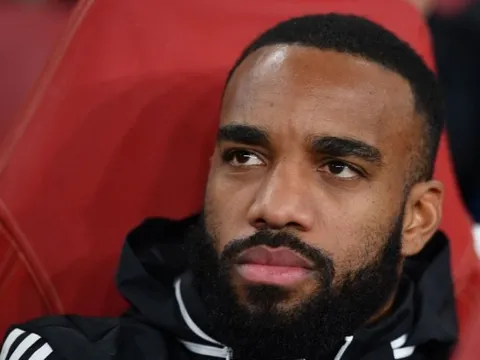 "Arsenal cần sự cân bằng, cậu ấy phải ngồi ngoài dù là 1 cái tên lớn"