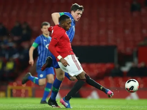 Cựu tiền đạo Man Utd chính thức cập bến Brentford