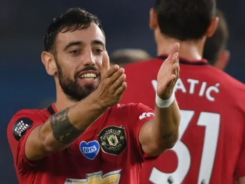 Fernandes xác nhận Man United chiêu mộ Van de Beek