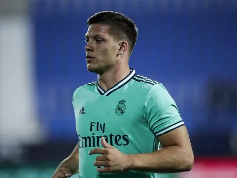 Lộ phản ứng của Luka Jovic ngay khi được Man Utd liên hệ
