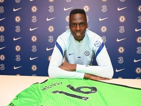 Kepa chơi tệ, tân binh vẫn chưa thể ra mắt Chelsea