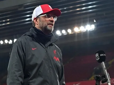 Jurgen Klopp khẩu chiến với Roy Keane sau chiến thắng của Liverpool