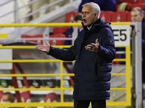 Tottenham ngã ngựa, Mourinho lập tức gửi thông điệp "lạ" đến các cầu thủ