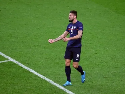 Lập cú đúp, Giroud nhắn nhủ lời vàng ngọc đến Lampard