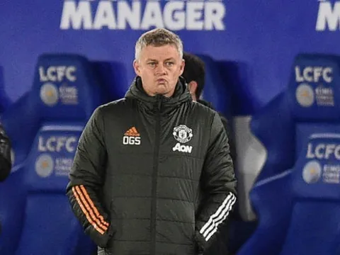 Solskjaer buộc các cầu thủ Man Utd làm một việc sau trận thua Leicester