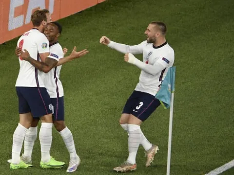 Luke Shaw gửi lời đáp trả đẳng cấp đến Jose Mourinho