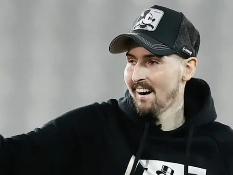 Đồng nghiệp qua đời sớm, Courtois gửi lời tiễn biệt